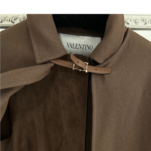 Stunning Valentino Wool and Suede Runway Cape - 6 - Picture 5 of 10